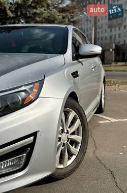 Седан Kia Optima 2014 в Кривому Розі