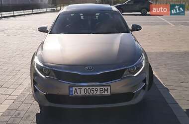 Седан Kia Optima 2016 в 