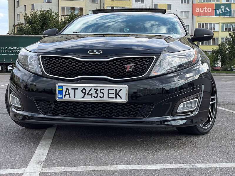 Седан Kia Optima 2014 в Ивано-Франковске