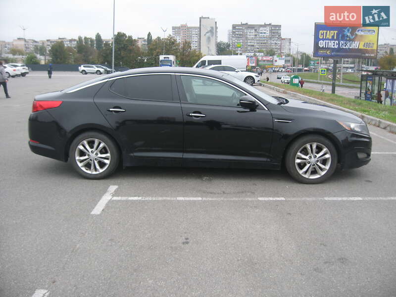 Седан Kia Optima 2011 в Киеве