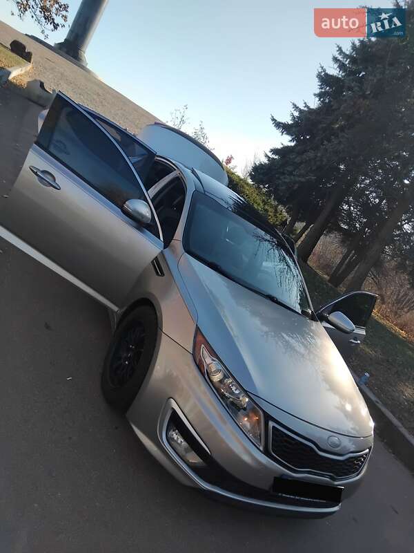 Седан Kia Optima 2012 в Житомире