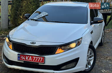 Седан Kia Optima 2013 в Дрогобичі