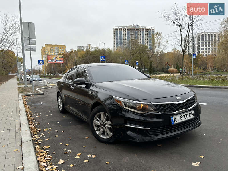 Седан Kia Optima 2017 в Киеве