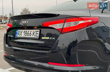 Седан Kia Optima 2013 в Киеве