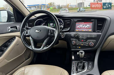 Седан Kia Optima 2013 в Киеве