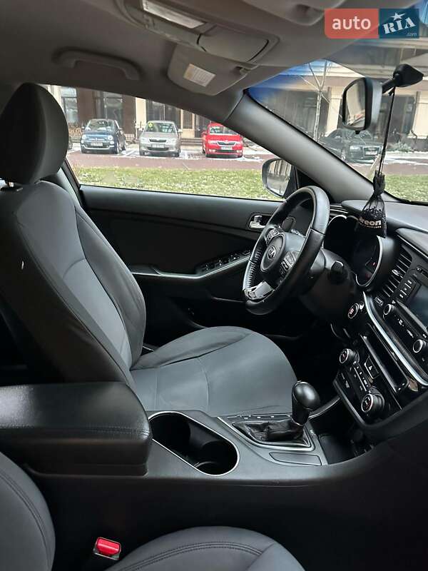 Седан Kia Optima 2015 в Киеве