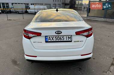 Седан Kia Optima 2013 в Харькове