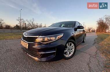 Седан Kia Optima 2017 в Києві