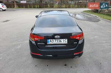 Седан Kia Optima 2012 в Ужгороді