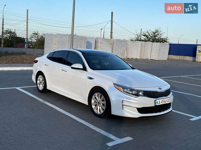 Седан Kia Optima 2016 в Кропивницком