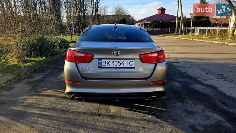 Седан Kia Optima 2015 в Здолбуніві
