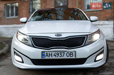 Седан Kia Optima 2015 в 