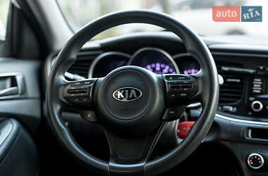 Седан Kia Optima 2015 в 