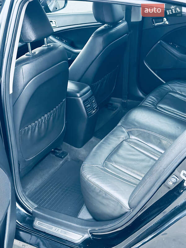 Седан Kia Optima 2011 в Краматорську