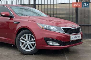 Седан Kia Optima 2012 в Киеве