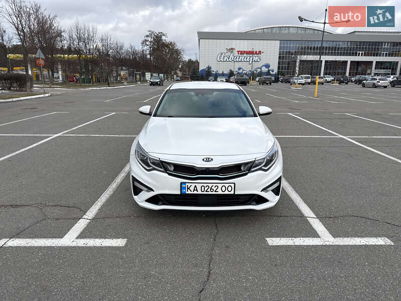 Седан Kia Optima 2019 в Киеве