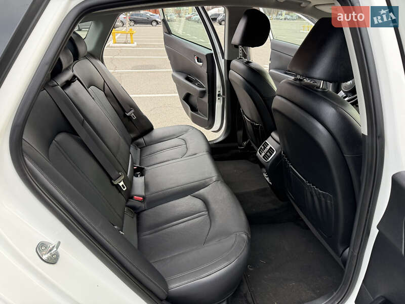 Седан Kia Optima 2019 в Киеве