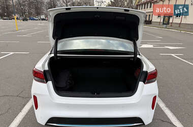 Седан Kia Optima 2019 в 