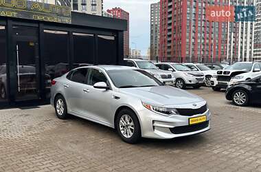 Седан Kia Optima 2017 в Киеве