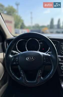 Седан Kia Optima 2013 в Одесі