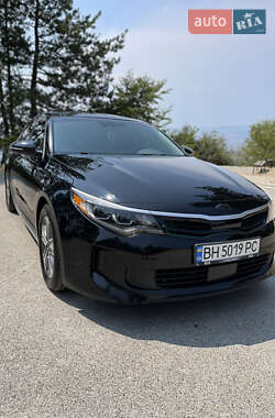 Седан Kia Optima 2017 в Киеве