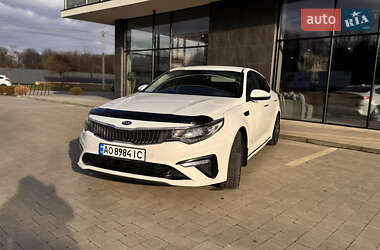 Седан Kia Optima 2019 в Ужгороді