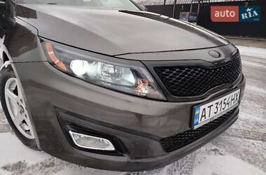 Седан Kia Optima 2014 в Хмельницком