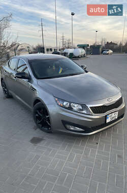 Седан Kia Optima 2013 в Новомосковську