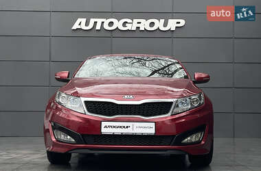 Седан Kia Optima 2013 в 