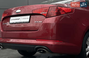 Седан Kia Optima 2013 в 