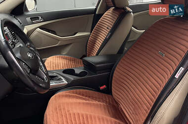 Седан Kia Optima 2013 в 