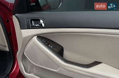 Седан Kia Optima 2013 в 