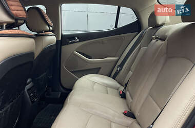 Седан Kia Optima 2013 в 