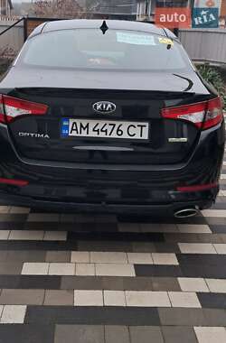 Седан Kia Optima 2013 в Черняхове