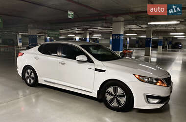 Седан Kia Optima 2013 в Львове