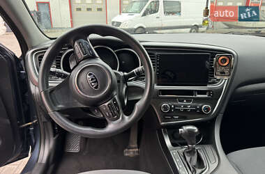 Седан Kia Optima 2015 в 