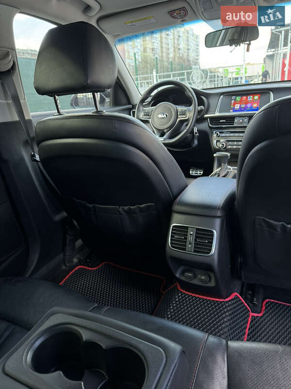 Седан Kia Optima 2016 в Києві