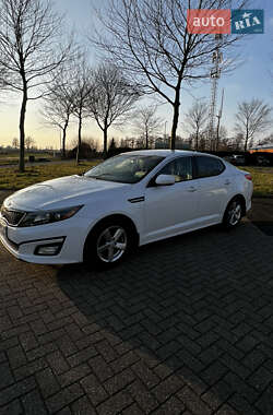 Седан Kia Optima 2015 в 