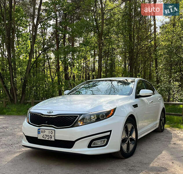 Седан Kia Optima 2015 в 