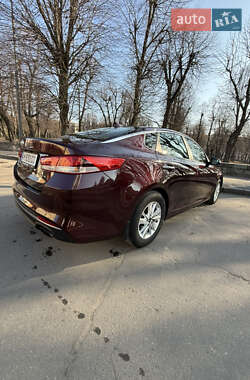 Седан Kia Optima 2016 в Житомире