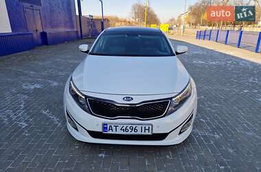 Седан Kia Optima 2015 в Калуше