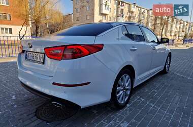 Седан Kia Optima 2015 в Калуше