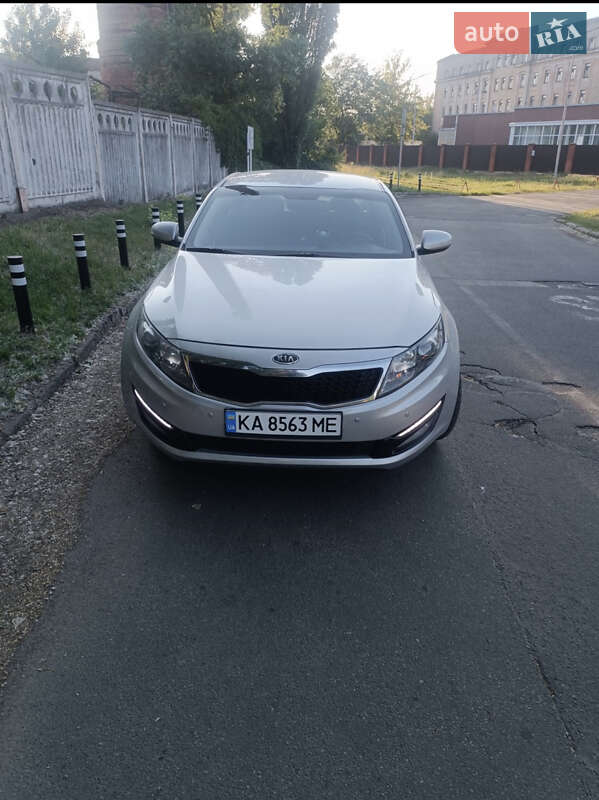 Седан Kia Optima 2011 в Києві