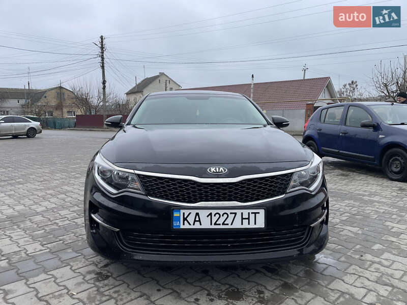 Седан Kia Optima 2016 в Киеве