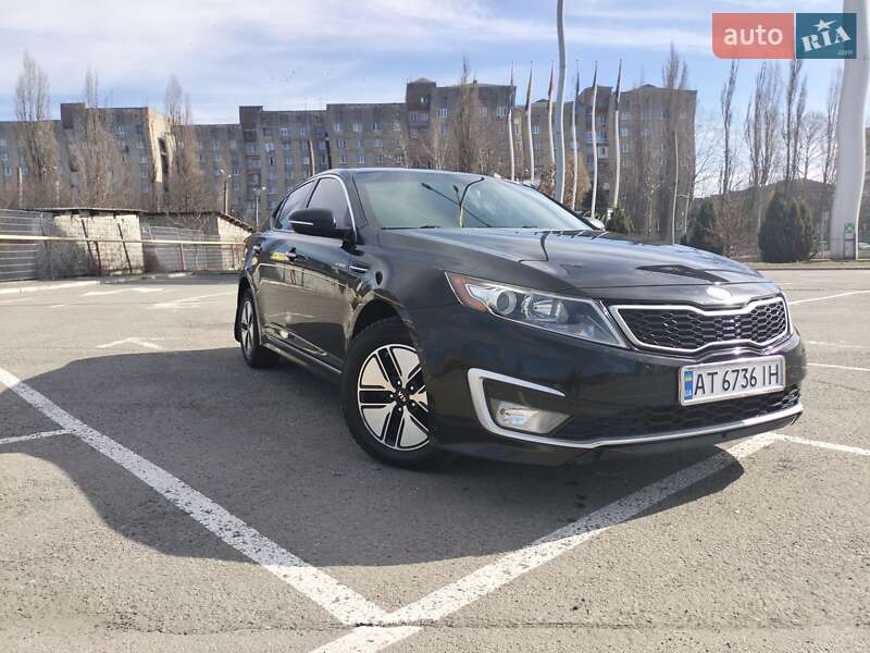 Седан Kia Optima 2013 в 