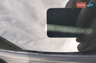 Седан Kia Optima 2013 в 