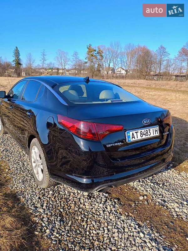 Седан Kia Optima 2012 в Ивано-Франковске