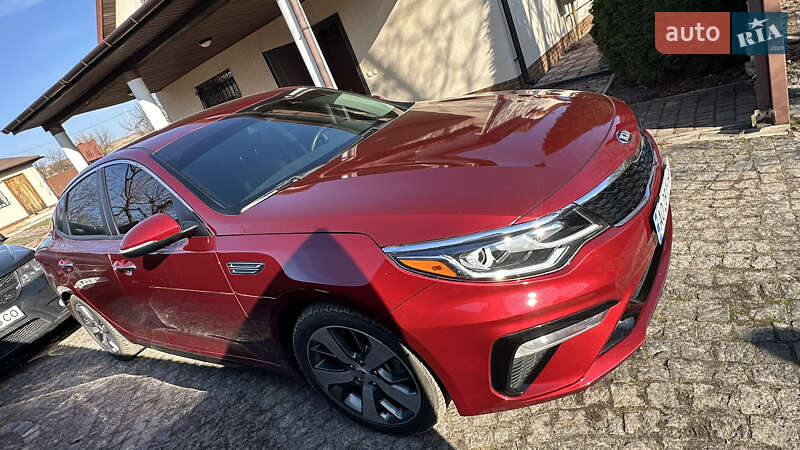 Седан Kia Optima 2019 в Киеве