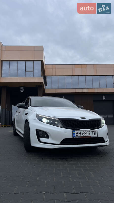Седан Kia Optima 2014 в 