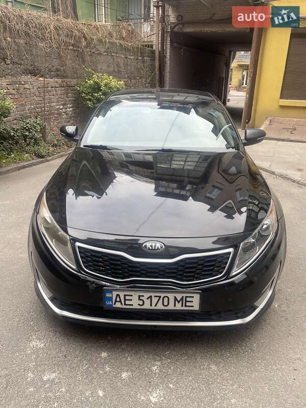 Седан Kia Optima 2013 в Днепре